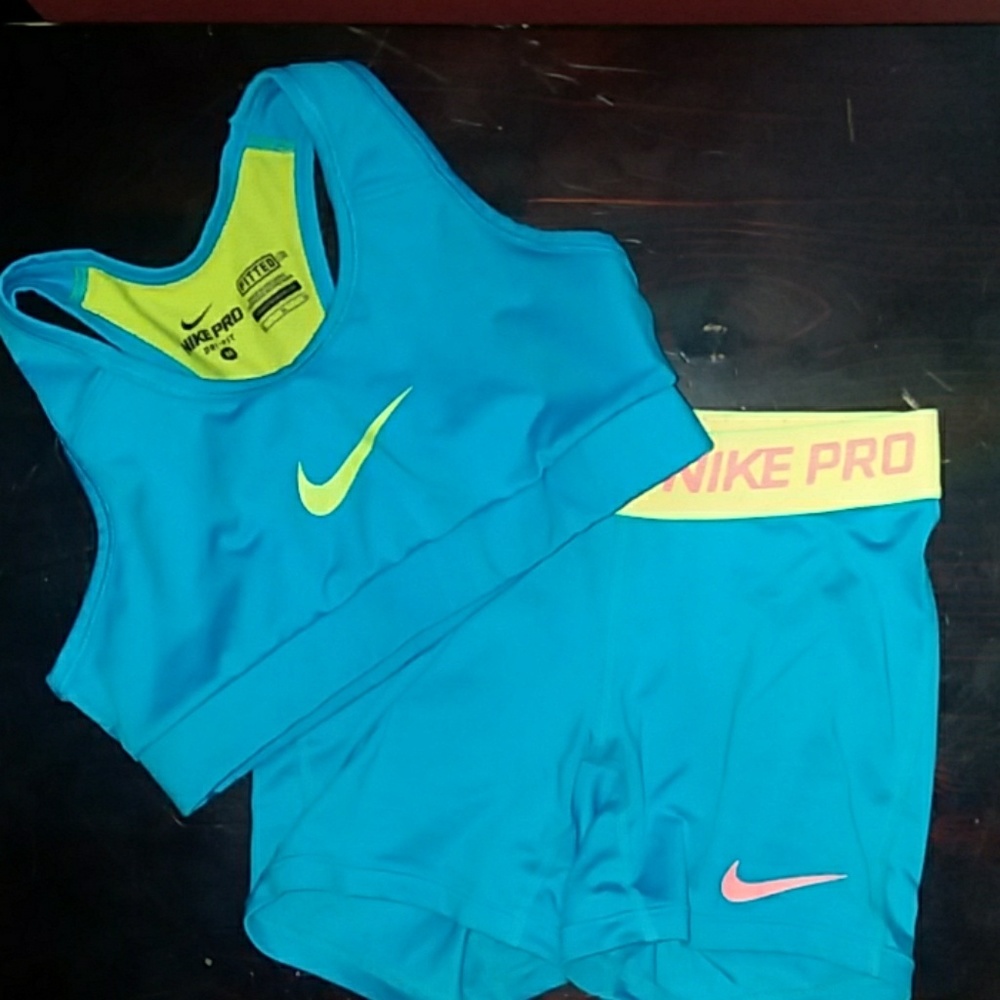 BUNDLE! Nike pro sports bra & spandex